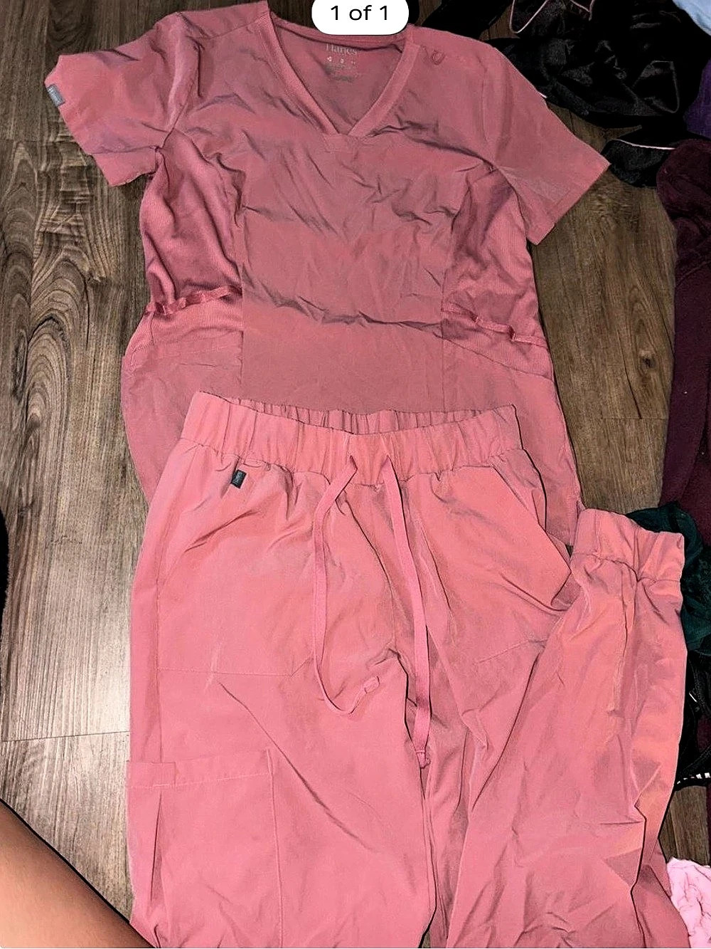 FIGS Scrub Set (V-Neck Top & Zamora Jogger Pants) Pink